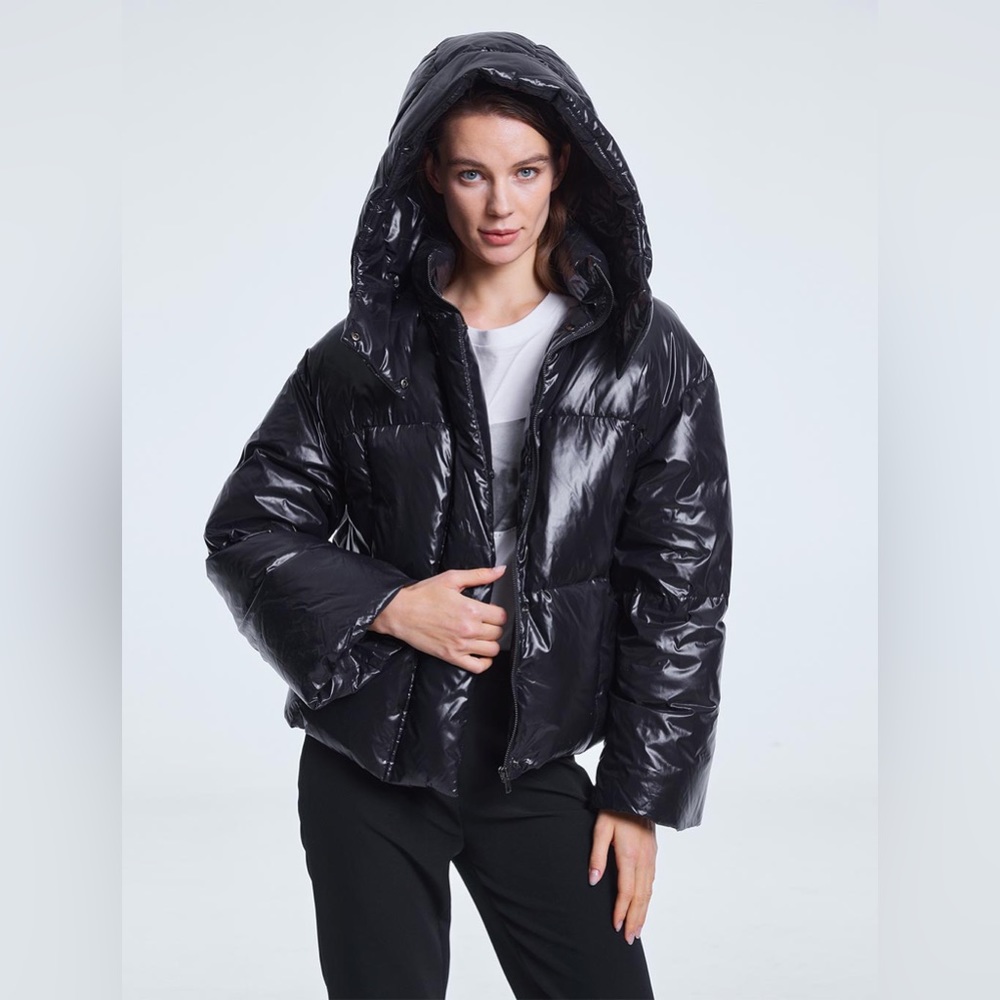 NWT Lattelier High Collar Cropped Hooded Puffer Jacket | Size: Medium
